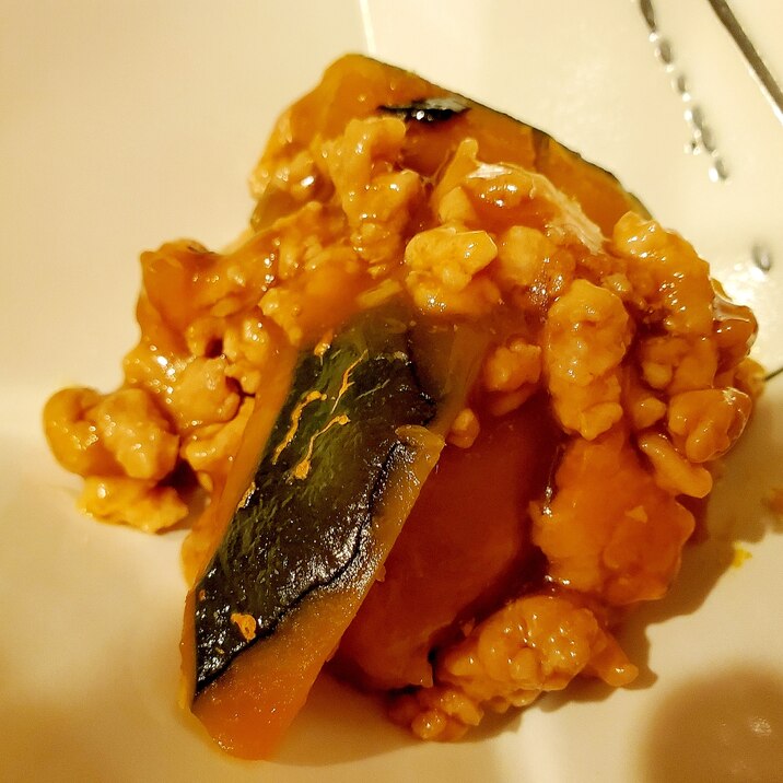 フライパンで簡単 鶏そぼろとかぼちゃの甘辛煮 レシピ 作り方 By ヨギーニ 楽天レシピ フライパンで簡単 鶏そぼろとかぼちゃの甘辛煮 レシピ 作り方 By ヨギーニ 楽天レシピ